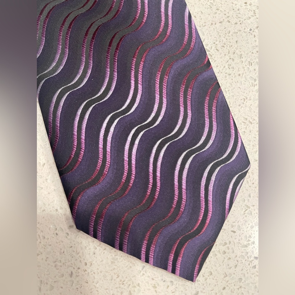 ⭐️3 for $10⭐️ George Purple Pink Pattern Tie